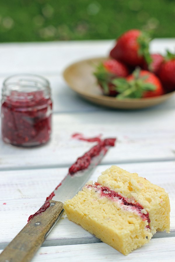 Victoria sponge with chia jam and coconut cream