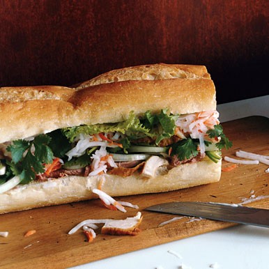 Vietnamese chicken sandwich (Banh mi)