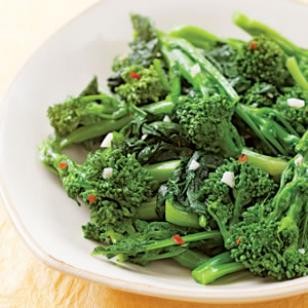 Vietnamese-flavored broccoli rabe