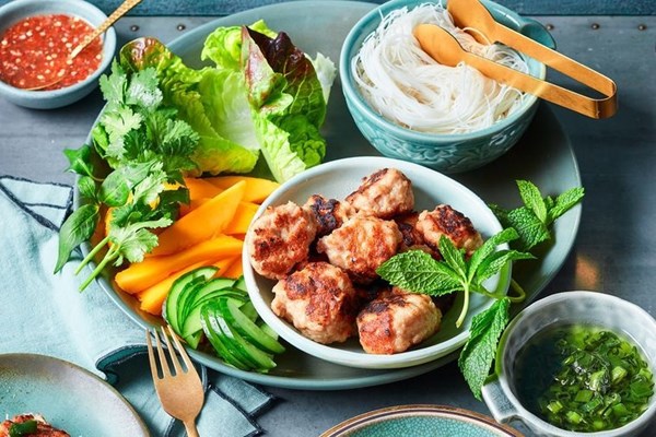 Vietnamese grilled pork meatballs (Nem nướng)