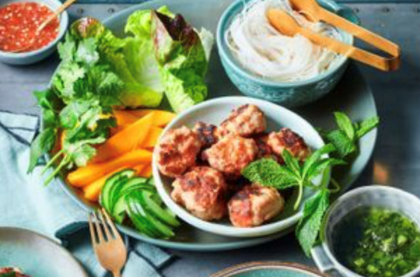 Vietnamese grilled pork meatballs (Nem nuóng)