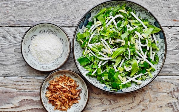 Vietnamese herb salad
