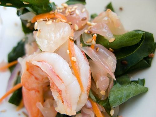 Vietnamese pomelo salad (Goi buoi)