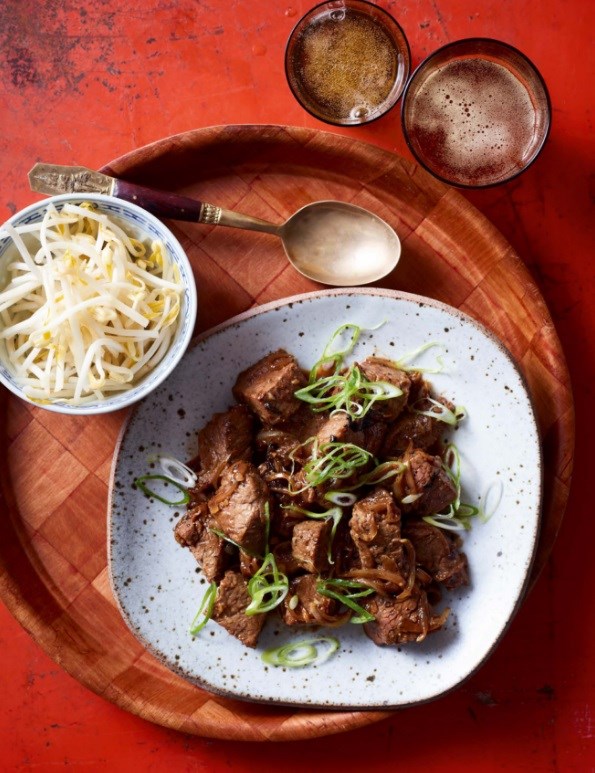 Vietnamese shaking beef (Bo luc lac)