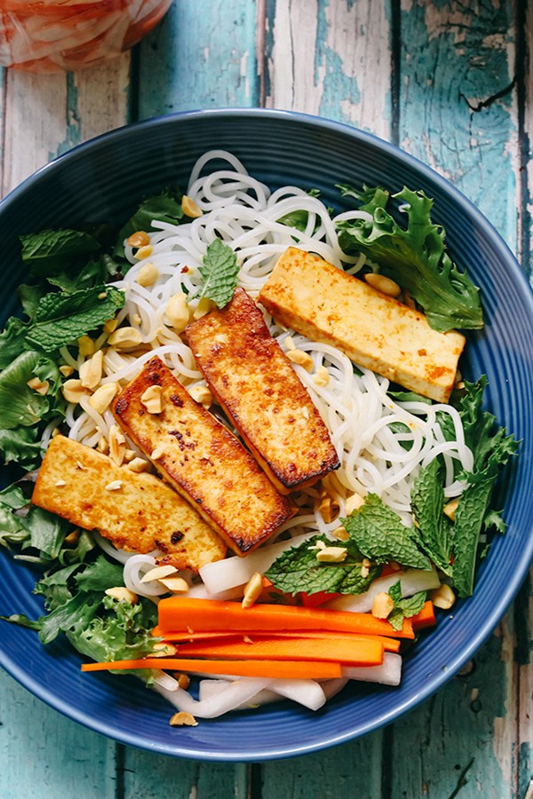 Vietnamese-style rice noodle salad bowls with Sriracha tofu and quick-pickles