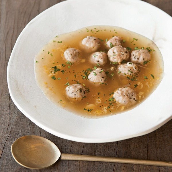 Vietnamese turkey meatballs in broth with red onions & herbs