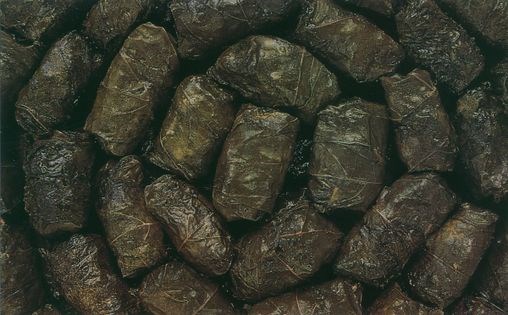Vine leaves stuffed with meat (Etli yaprak dolmasi)