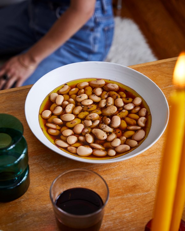Vinegar-marinated butter beans