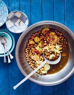 Vinegared chickpeas (Shor nakhot)