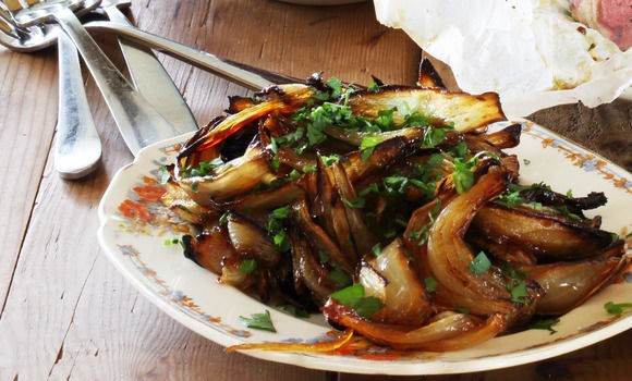 Vino cotto brown onions