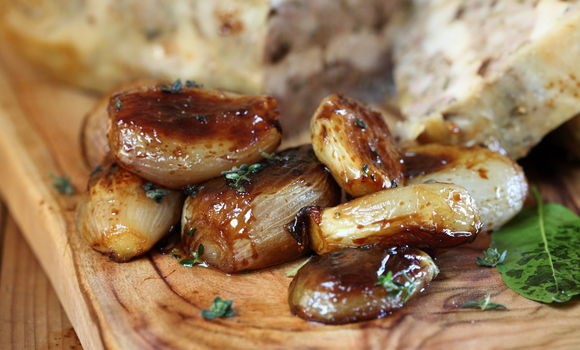 Vino cotto golden shallots