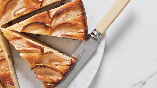 Vintage apple cake (Fugassa de pomi)
