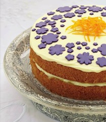 Violet posy cake