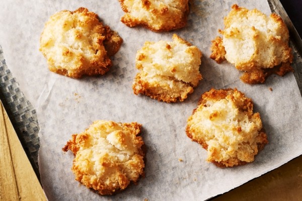 Violet's coconut macaroons