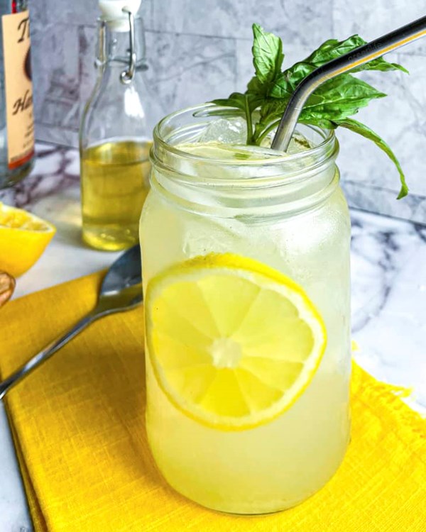 Vodka lemonade
