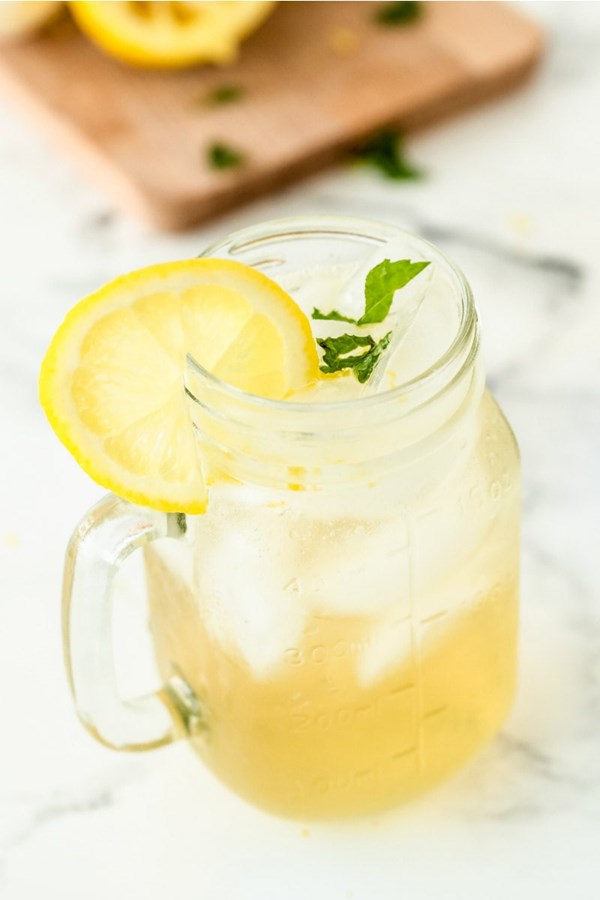 Vodka lemonade