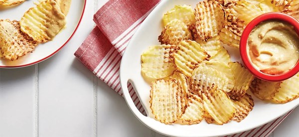 Waffle fries with dipping sauce 