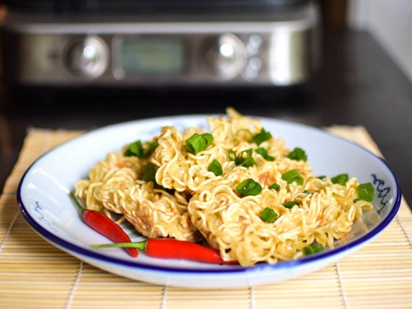 Waffle iron ramen