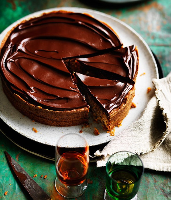 Walnut and almond cake (Torta di noci e mandorle)