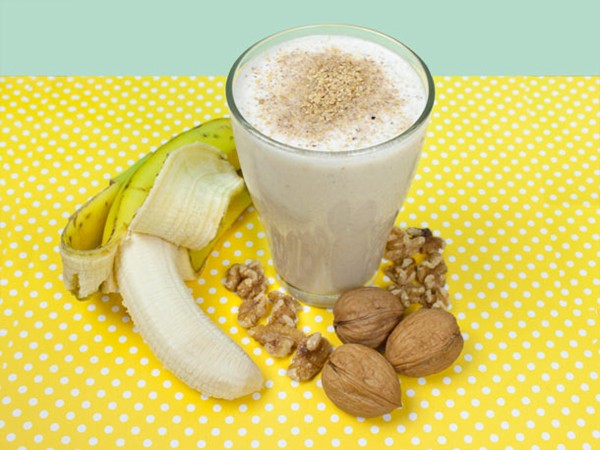 Walnut and banana smoothie