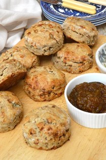 Walnut and blue cheese scones