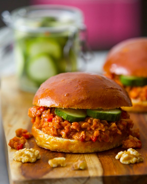 Walnut and cauliflower sloppy Joes