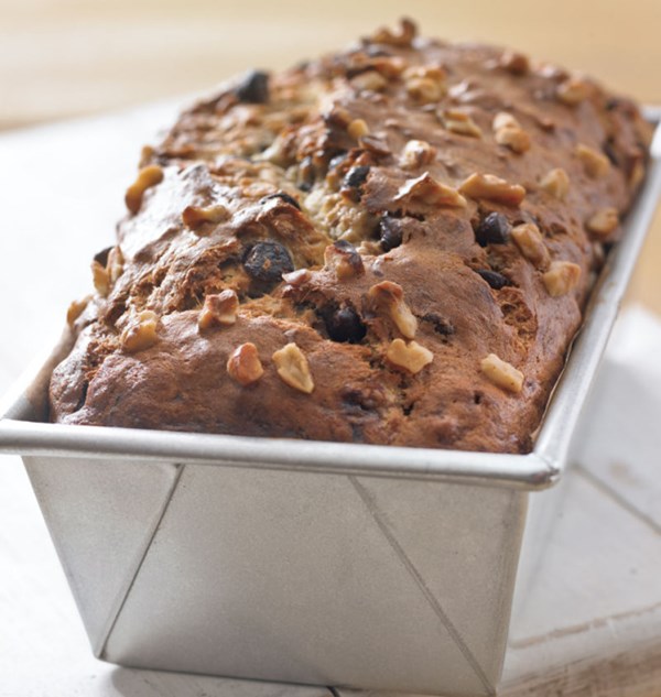 Walnut-chocolate chip banana bread 