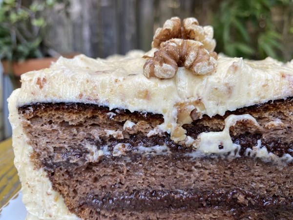 Walnut cream cake