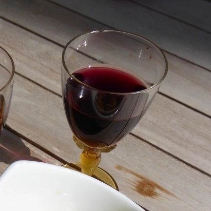 Walnut leaf wine (Le vin de noyer)