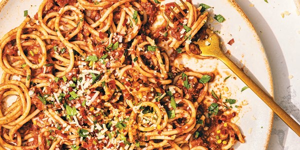 Walnut-lentil Bolognese
