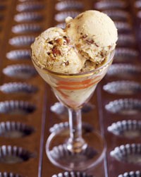 Walnut praline ice cream