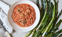 Walnut romesco