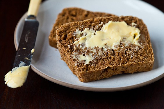 Walnut-sage anadama bread
