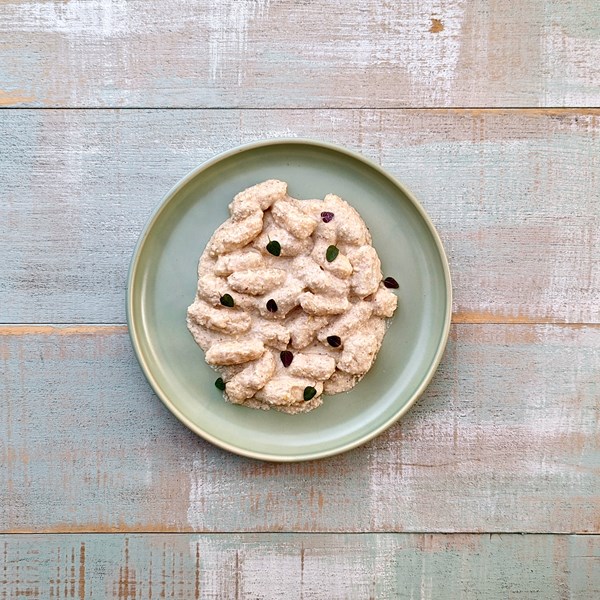 Walnut sauce (Salsa di noci)