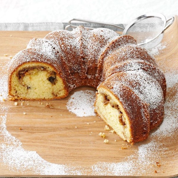 Walnut streusel coffee cake