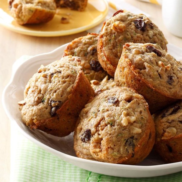 Walnut zucchini muffins