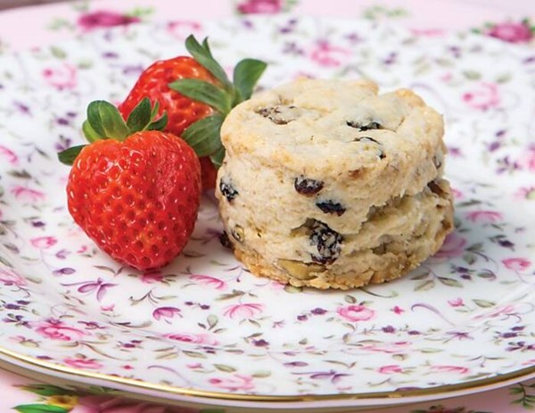 Waltnut-currant scones
