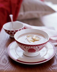 Warm almond milk with bananas and honey