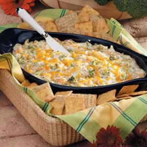 Warm broccoli cheese spread