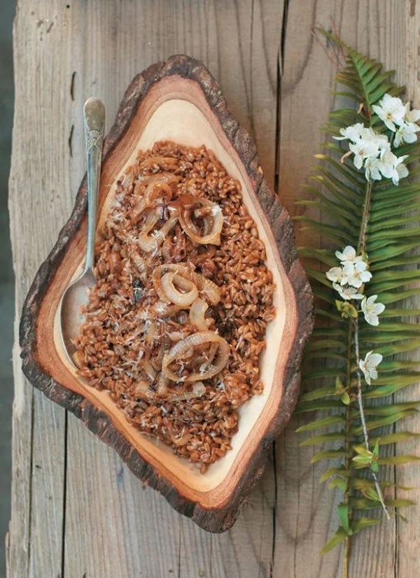Warm cheesy wheat berries topped with caramelized onions
