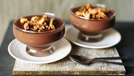 Warm chocolate and Amaretto pudding