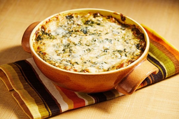 Warm crab and spinach dip