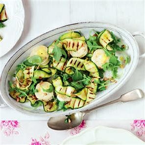 Warm goat's cheese and courgette salad