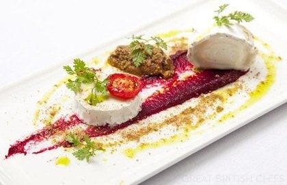Warm goat’s cheese salad and tapenade