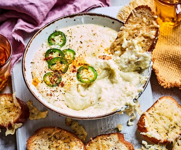 Warm jalapeno, cheese & cauliflower dip