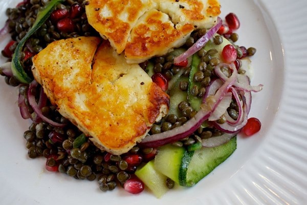 Warm lentil and halloumi salad