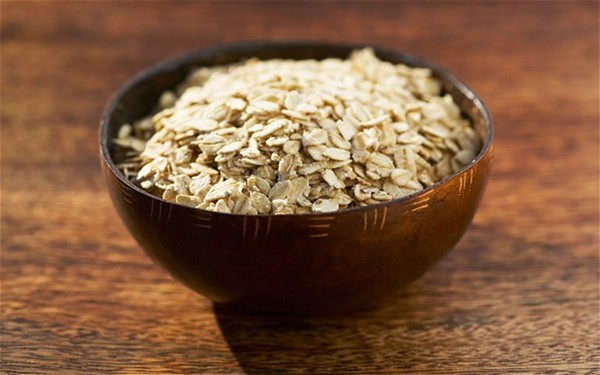 Warm muesli served with caramelised apples and maple syrup