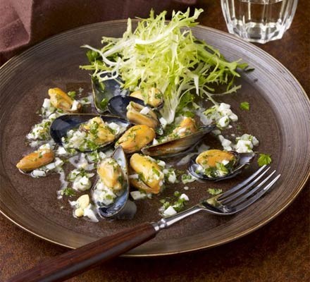 Warm mussels with ravigote dressing