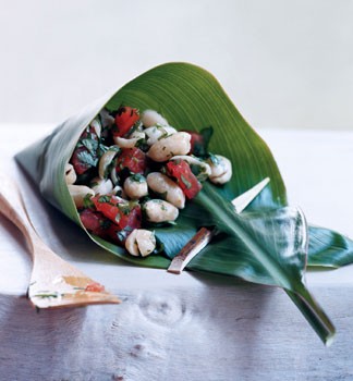 Warm peanut salad