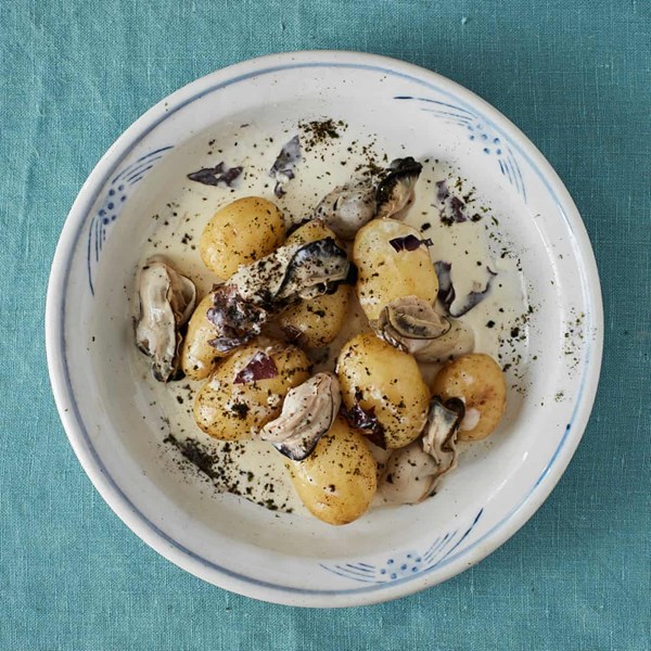 Warm potato salad with oysters